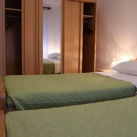 Nika Apartament *