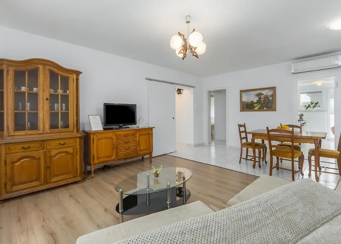 Nika Διαμέρισμα *